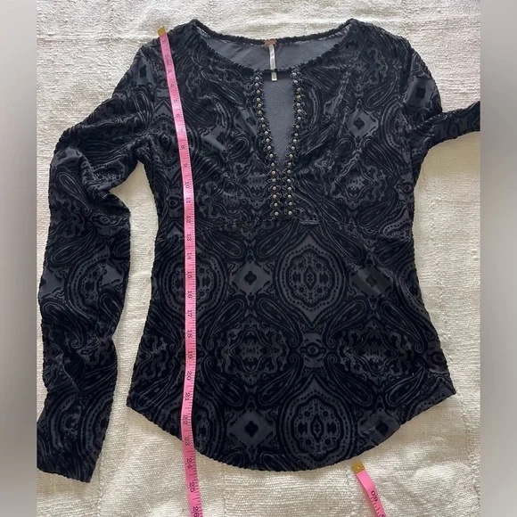 Free People Women’s Velvet Black Top Size S/P - Picture 11 of 14